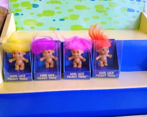 VINTAGE 1980'S RUSS TROLLS X 25 WITH DISPLAY STAND