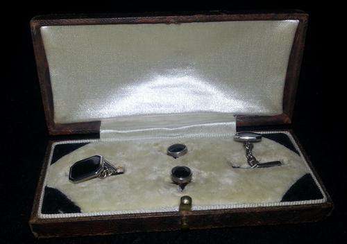 VINTAGE Sterling Silver and Black Onyx CUFFLINKS AND WAISTCOAT BUTTONS 1945