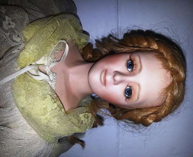 COLLECTABLE PORCELAIN DOLL TO ADD TO YOUR COLLECTION