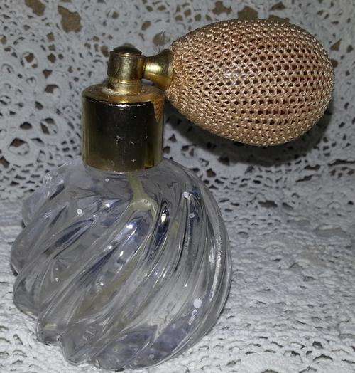 VINTAGE PERFUME BOTTLE