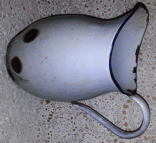 LARGE VINTAGE ENAMEL JUG