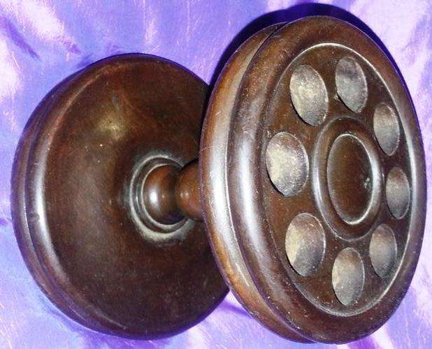 VINTAGE WOODEN PIPE STAND