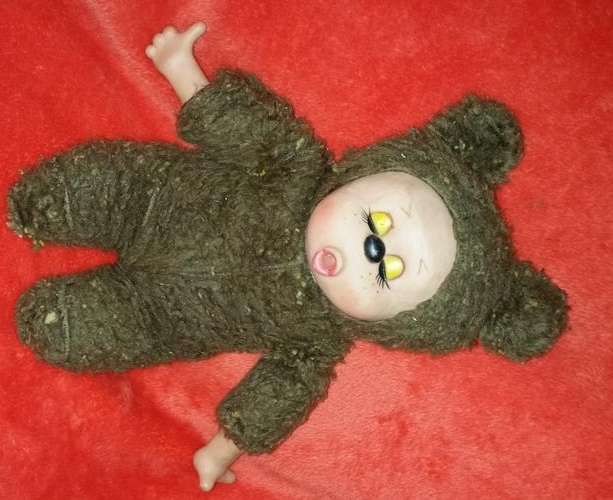 VINTAGE CLOSED EYES MONCHHICHI DOLL