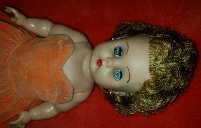 JD 14 VINTAGE COLLECTIBLE DOLL