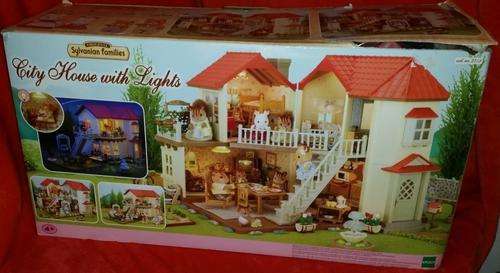 Sylvanian families city house with lights gift set deals