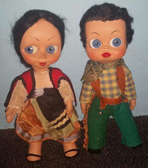 Goggly Flirty eyed, Dedo dolls dating from the 1950