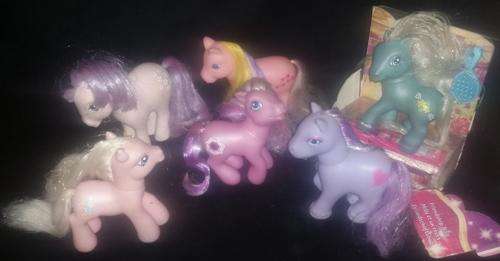 CLEARING OUT MY COLLECTION OF "MY LITTLE PONIES" PLEASE SEE MY OTHER LISTINGS