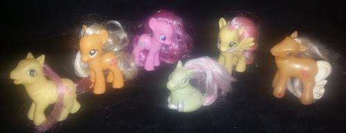 CLEARING OUT MY COLLECTION OF "MY LITTLE PONIES" PLEASE SEE MY OTHER LISTINGS