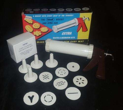 THE IDEAL BISCUIT AND ICING GUN : 8 BISCUIT SHAPES & 4 DECORATING & ICING SET : NU-WORLD INDUSTRIES