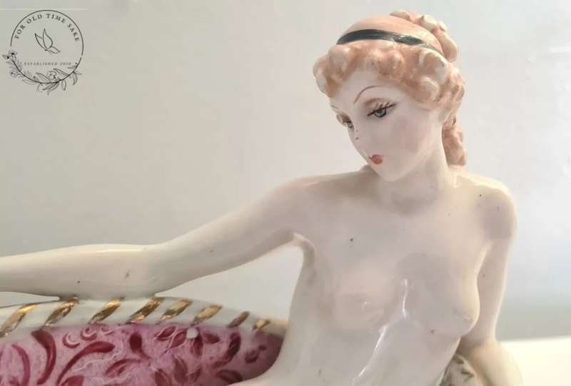 VINTAGE Capodimonte Figure ~ Lady Reclining On A Chaise ~ Excellent ~ Rare. Made in Italy