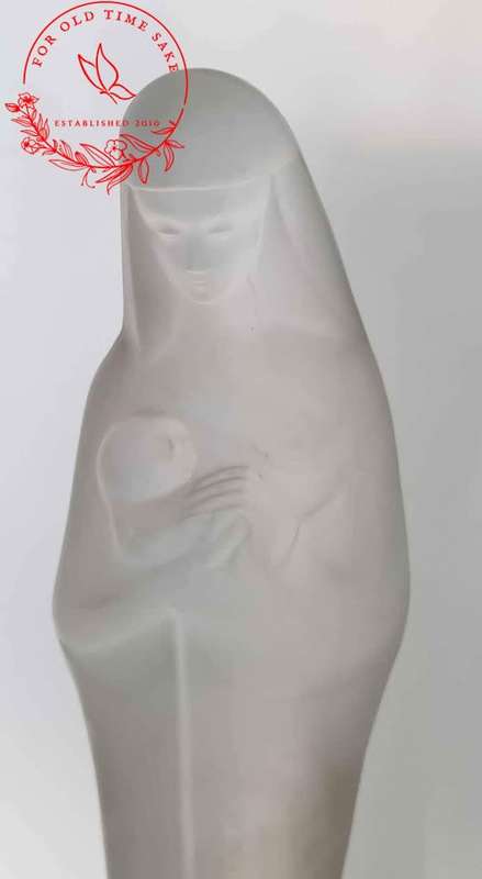 Pressed frosted glass `Madonna with child`, design Stef Uiterwaal (1889-1960), executed by Glasfabr