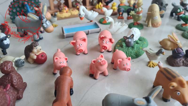 Lot farm animals for fun and Play - see photos