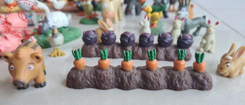 Lot farm animals for fun and Play - see photos