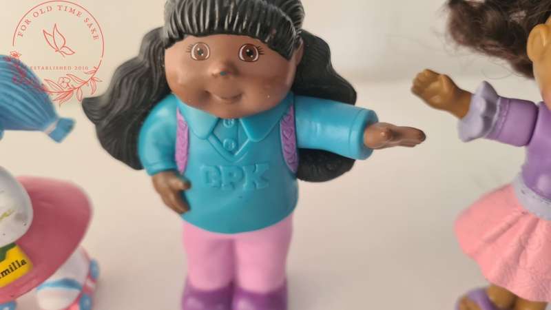 Vintage mini Cabage Patch dolls lot