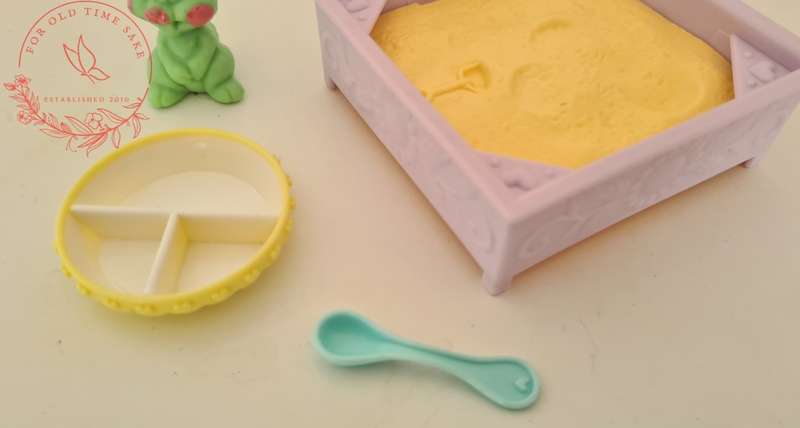 Vintage 1980`s My Little Pony Sandbox