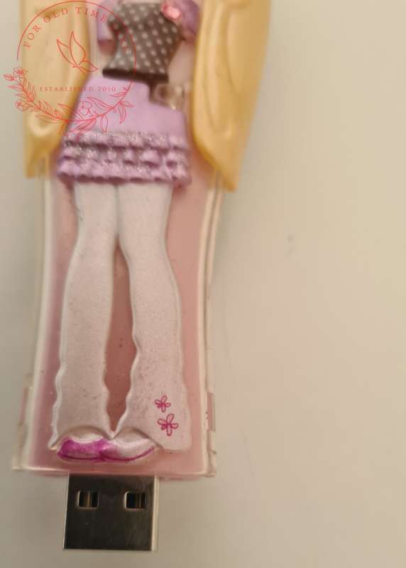 Mattel Barbie Girls MP3 Player - please see photos for item condition, has some wear