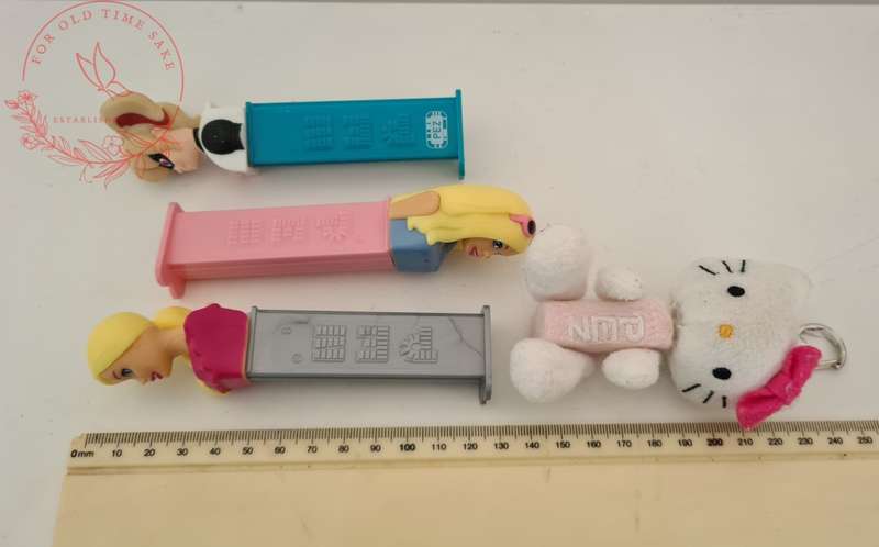 Pezz Lot, Hello Kitty, Harlequin and Barbie