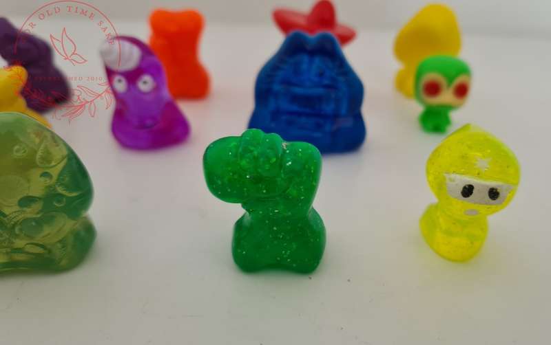 Gogo`s Crazy Bones mixed - see photos for description
