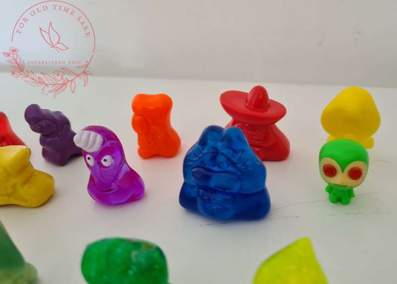 Gogo`s Crazy Bones mixed - see photos for description
