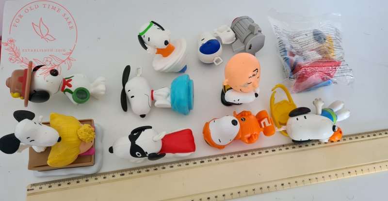 Vintage Mcdonalds Snoopy toy lot