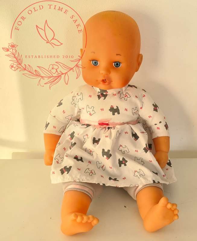41cm Famosa Doll Spain - Soft and Cuddly