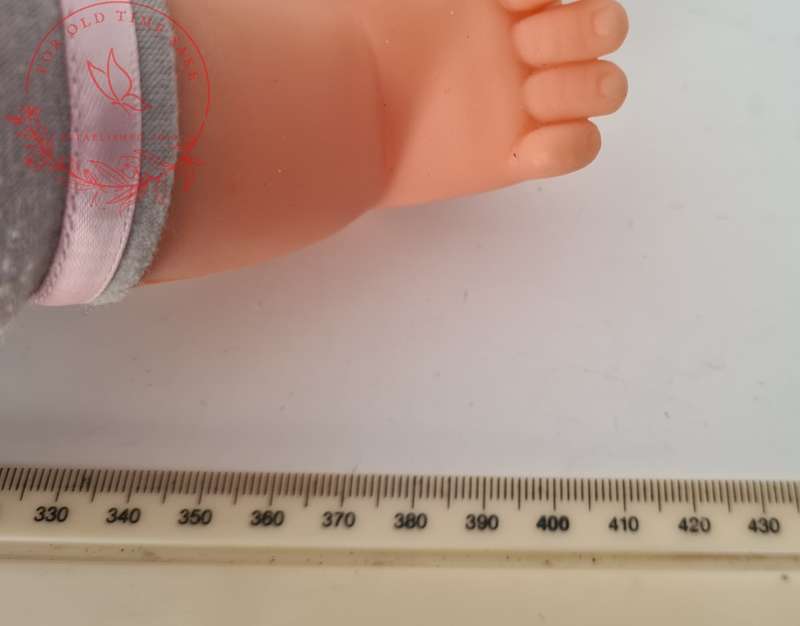 41cm Famosa Doll Spain - Soft and Cuddly