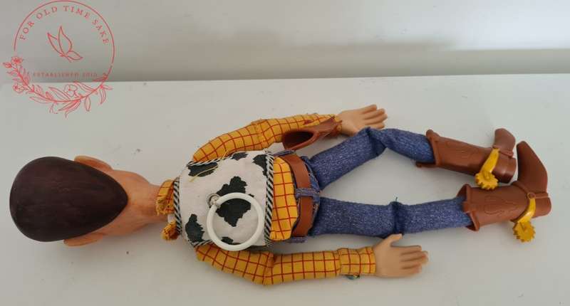 Vintage Woody, comes as per photos