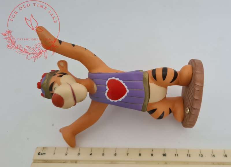 Disney Pooh & Friends Collectible range, 13cm Porcelain Tiger Figurine -  see photos for tail repair