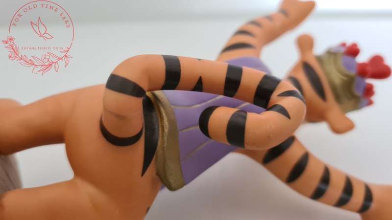 Disney Pooh & Friends Collectible range, 13cm Porcelain Tiger Figurine -  see photos for tail repair