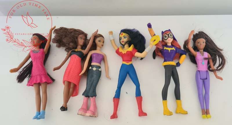 Lot MDonalds mini Barbie dolls