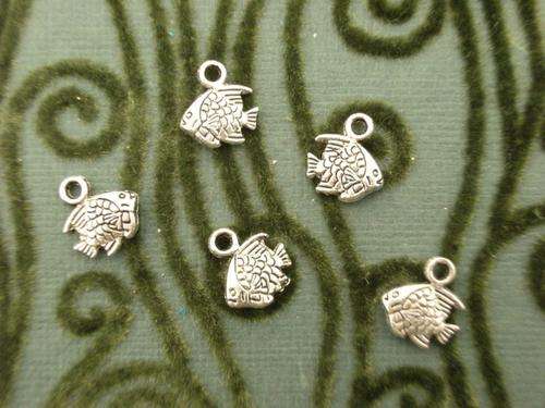 Mini fish charms double sided X 5