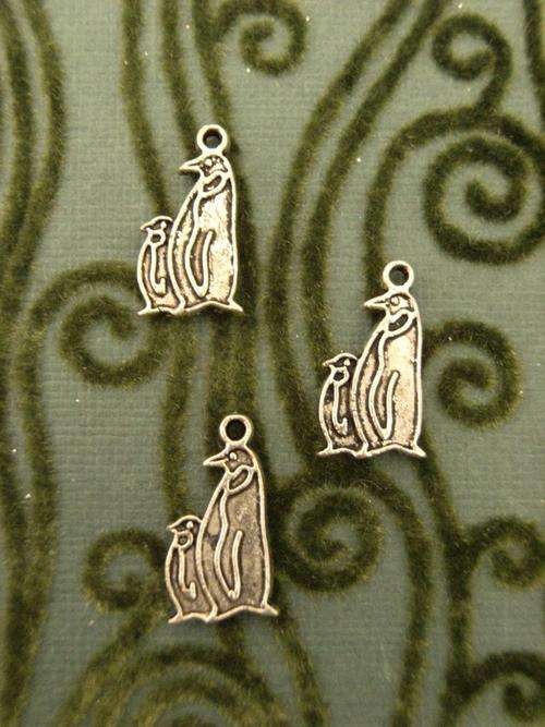 Penguin charms X 3