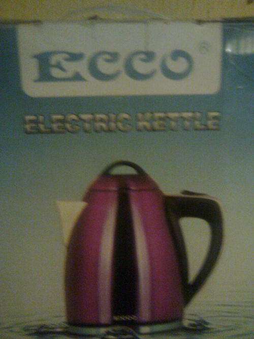BRAND NEW ECCO ELECTRIC KETTLE *R1 BID NOW *