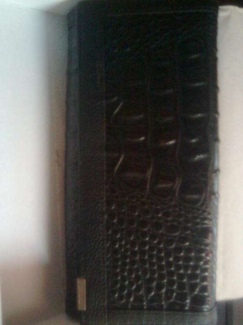 TEMANLI ORIGIONAL LEATHER PURSE ***CRAZY BID NOW R1***