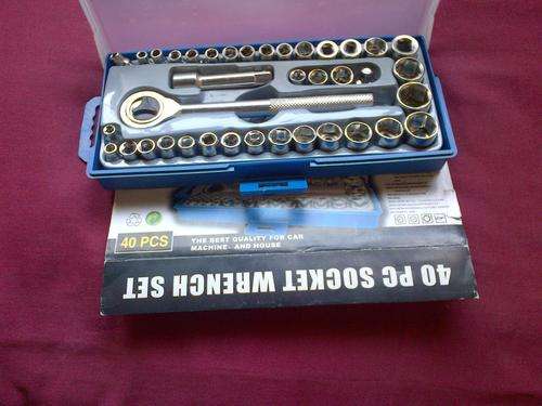 BRAND NEW 40PC SOCKET WRENCH SET****R1 AUCTION****A MUST HAVE