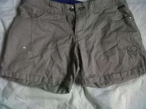 BRAND NEW ROXY SIZE 8 (32) SGREY SHORTS****GENUINE STUFF****CRAZZY R1 AUCTION****