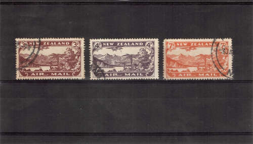 NEW ZEALAND 1931 AIR SET OF 3 FINE USED. SG 548-550. CAT 42 POUNDS.