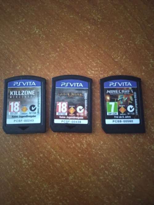 PS VITA CONSOLE MODEL PCH 1104  !! R100 SHIPPING COST !!