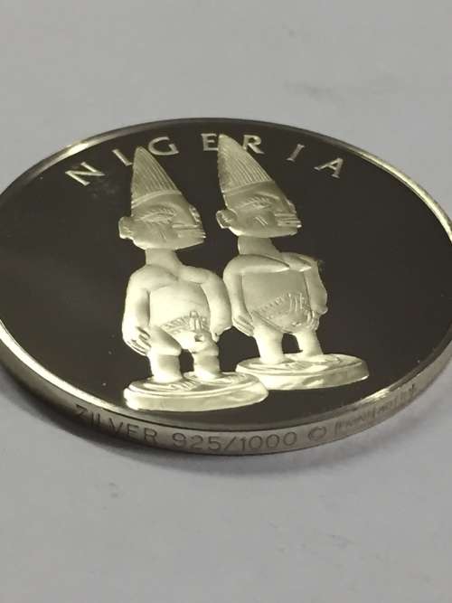 Nigeria United Nations proof sterling silver medallion - weighs 13.2 grams