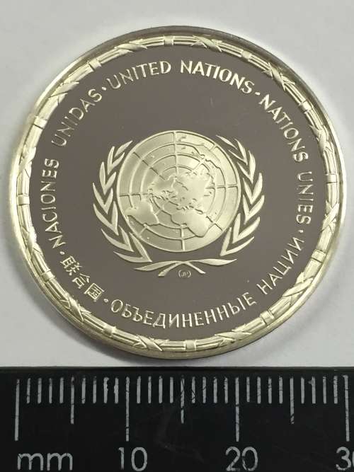 Malawi United Nations proof sterling silver medallion - weighs 13.3 grams