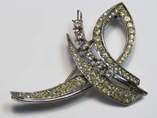 Diamante vintage fashion brooch