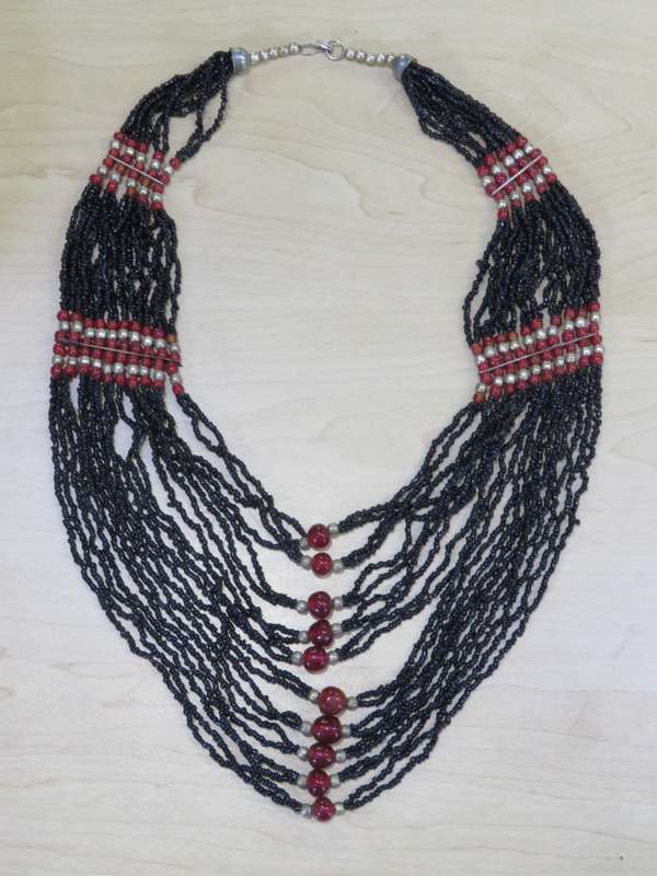 Zulu Bead necklace - vintage piece - excellent work