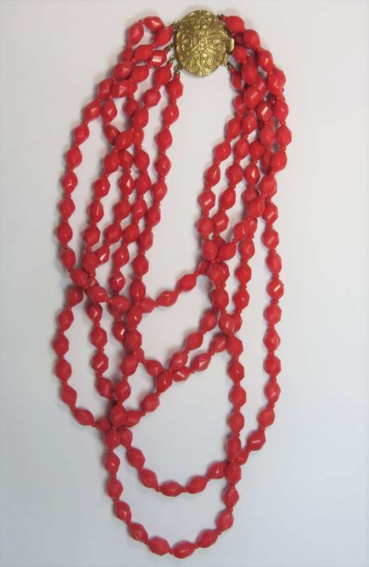 Vintage 5 string red beads necklace
