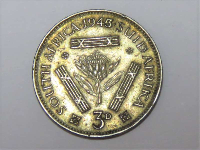 1945 SA Uni threepence - Overstamped on 1943 - Cracked die obverse
