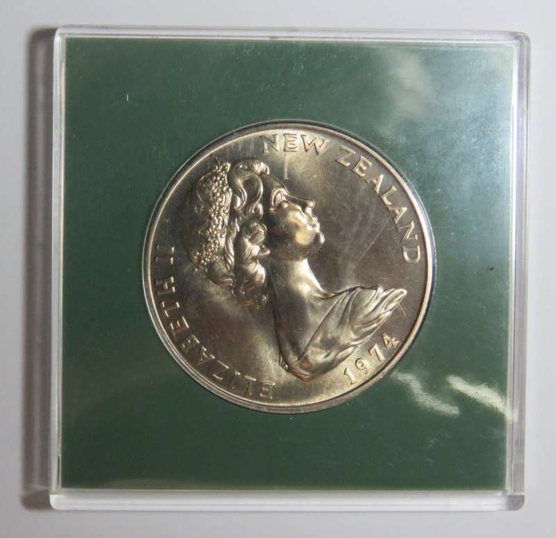1974 New Zealand day commemorative dollar - In slab as issued - UNC