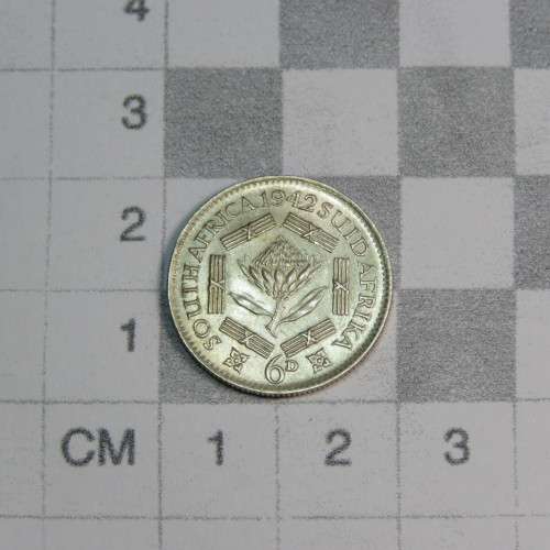 1942 SA Union 6d Sixpence uncirculated - Good enough to grade