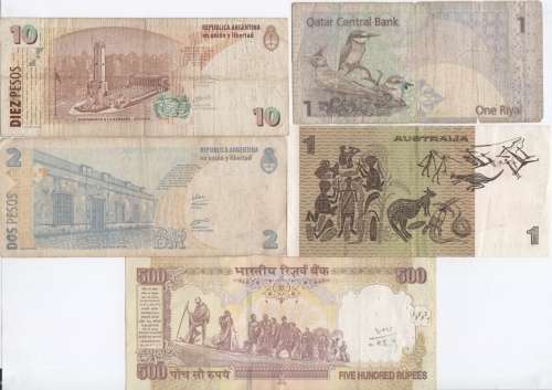 Lot of 10 banknotes from all over the world
