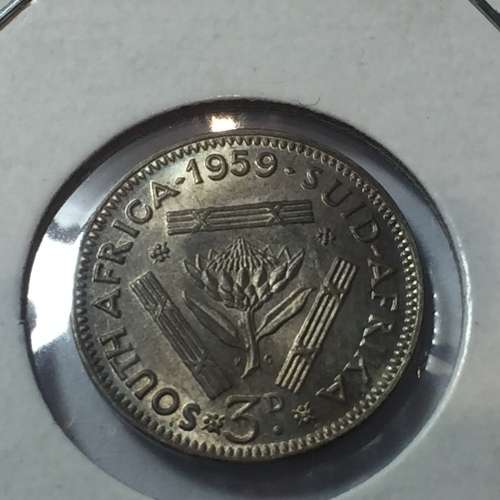 South Africa 1959 UNC threepence - excellent with cracked die obverse