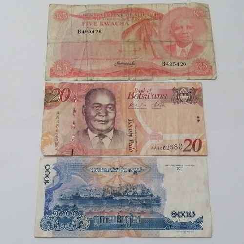Lot of 10 world banknotes