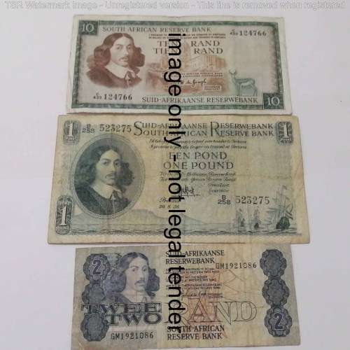 Lot of 10 world banknotes